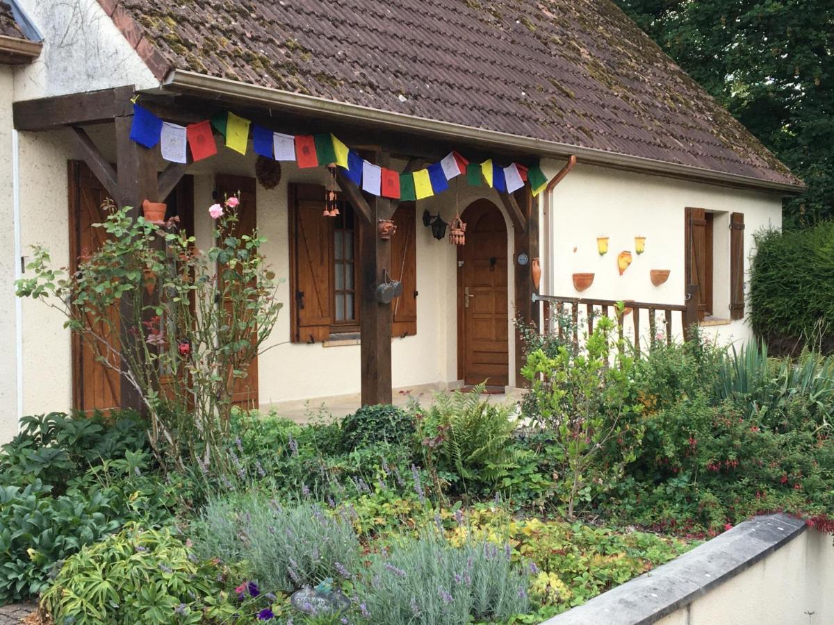 Un coin de forêt Courmas Extérieur photo